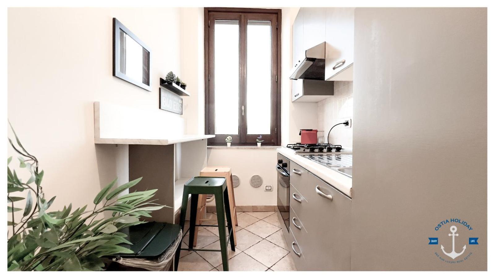 Ostia Holiday Clementina Fiumicino Ngoại thất bức ảnh